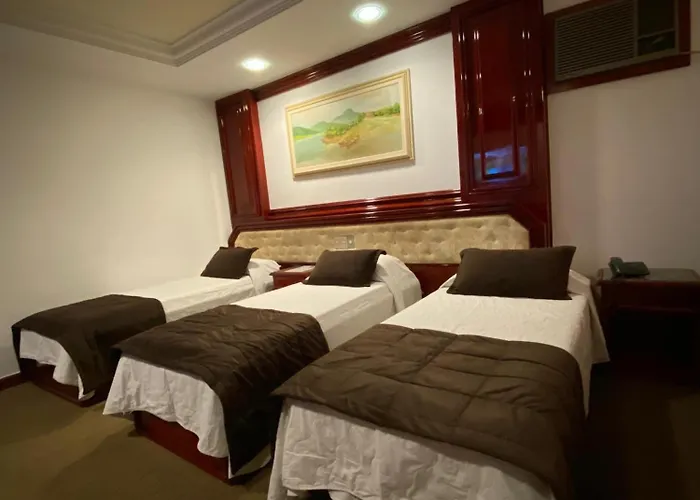 Maxim Plaza Hotel